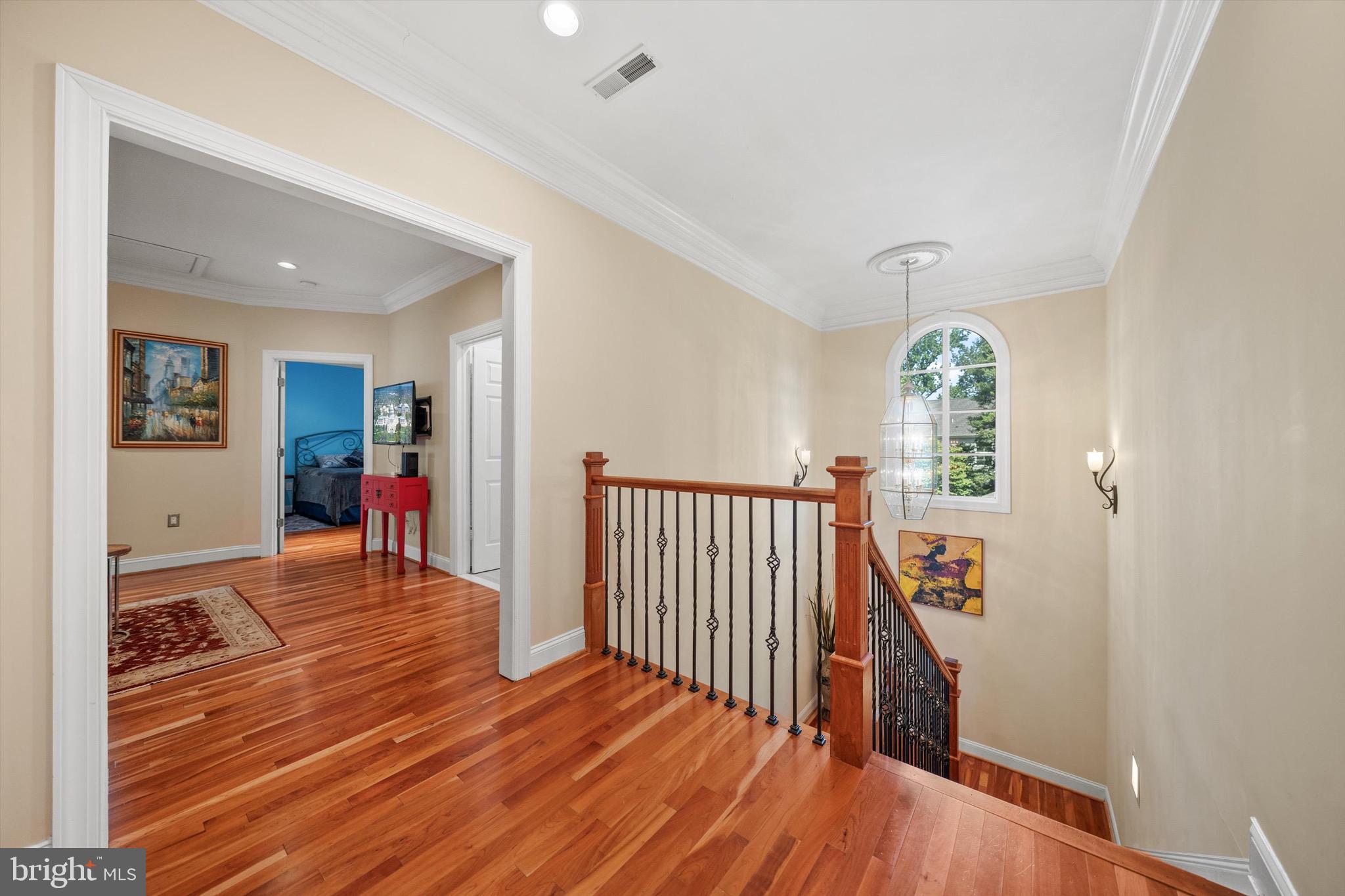 WESTHAMPTON - Residential