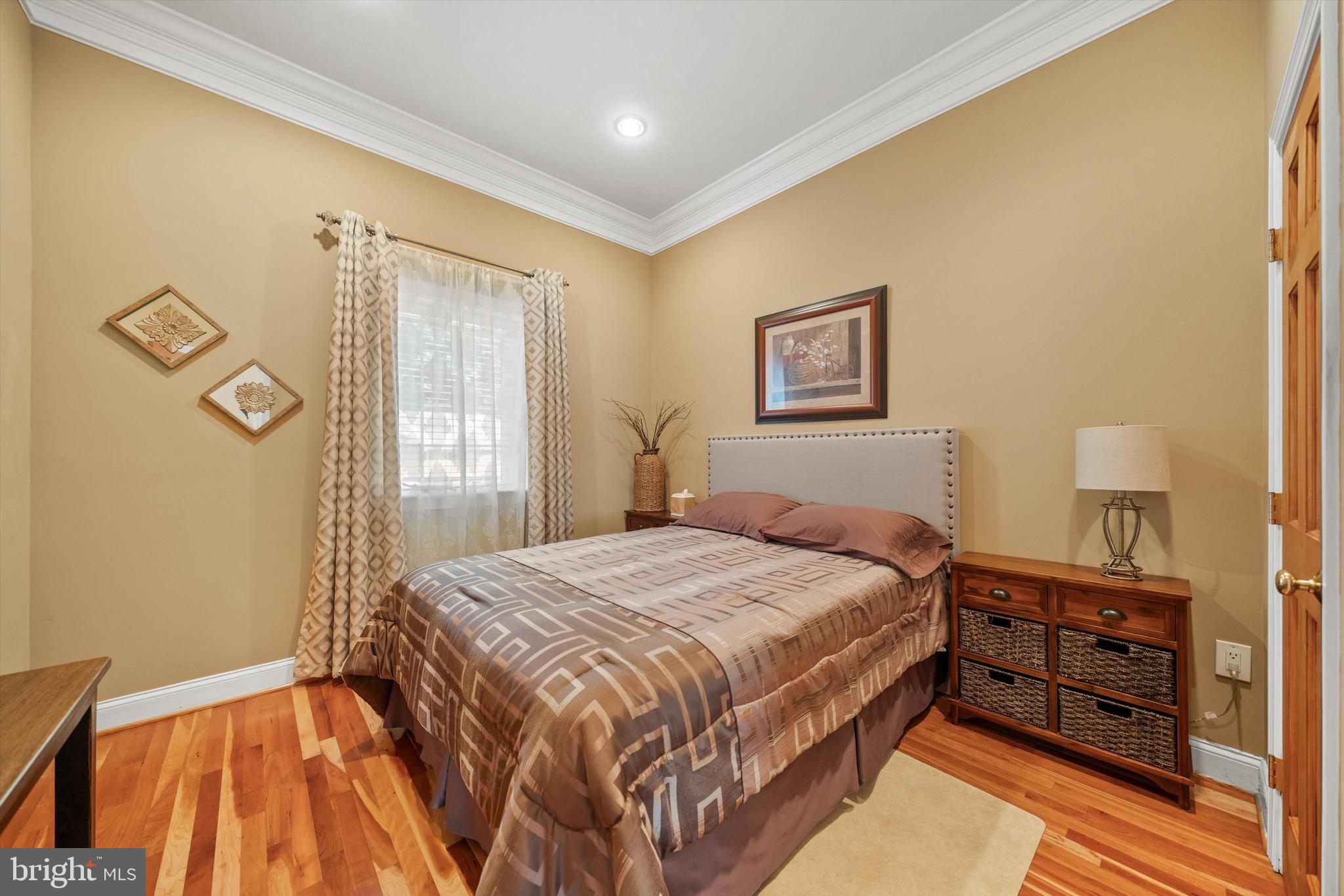 WESTHAMPTON - Residential