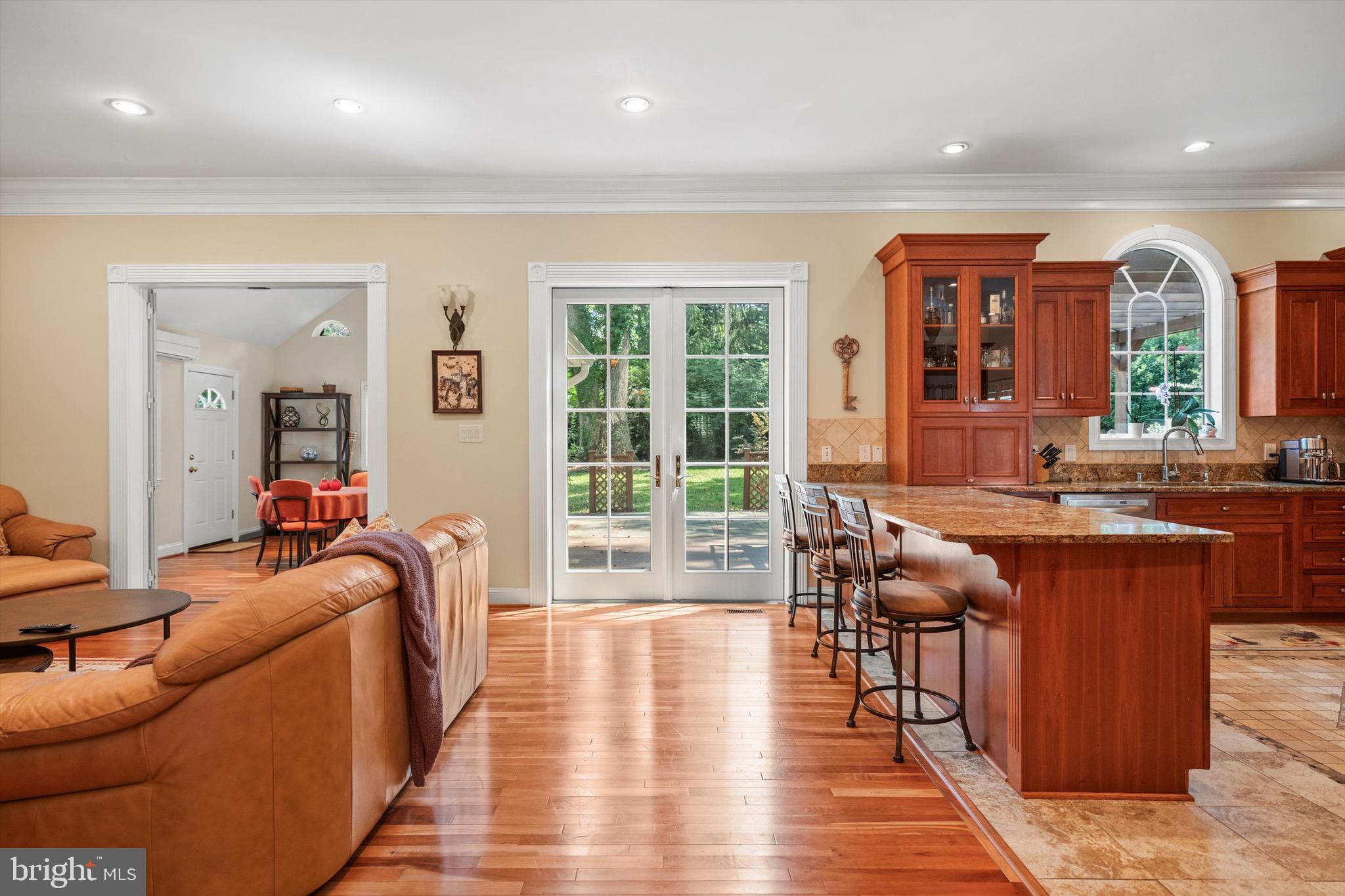 WESTHAMPTON - Residential