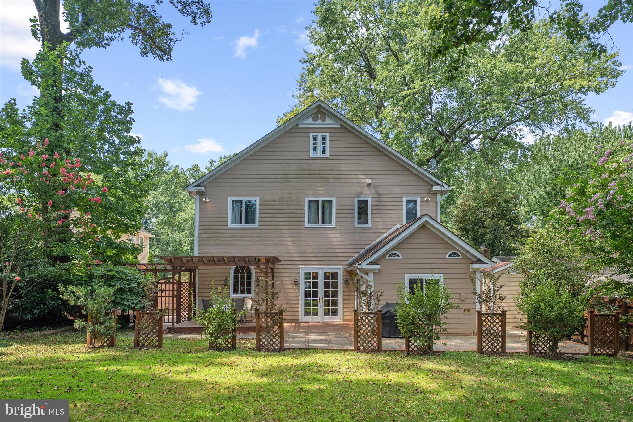 WESTHAMPTON - Residential