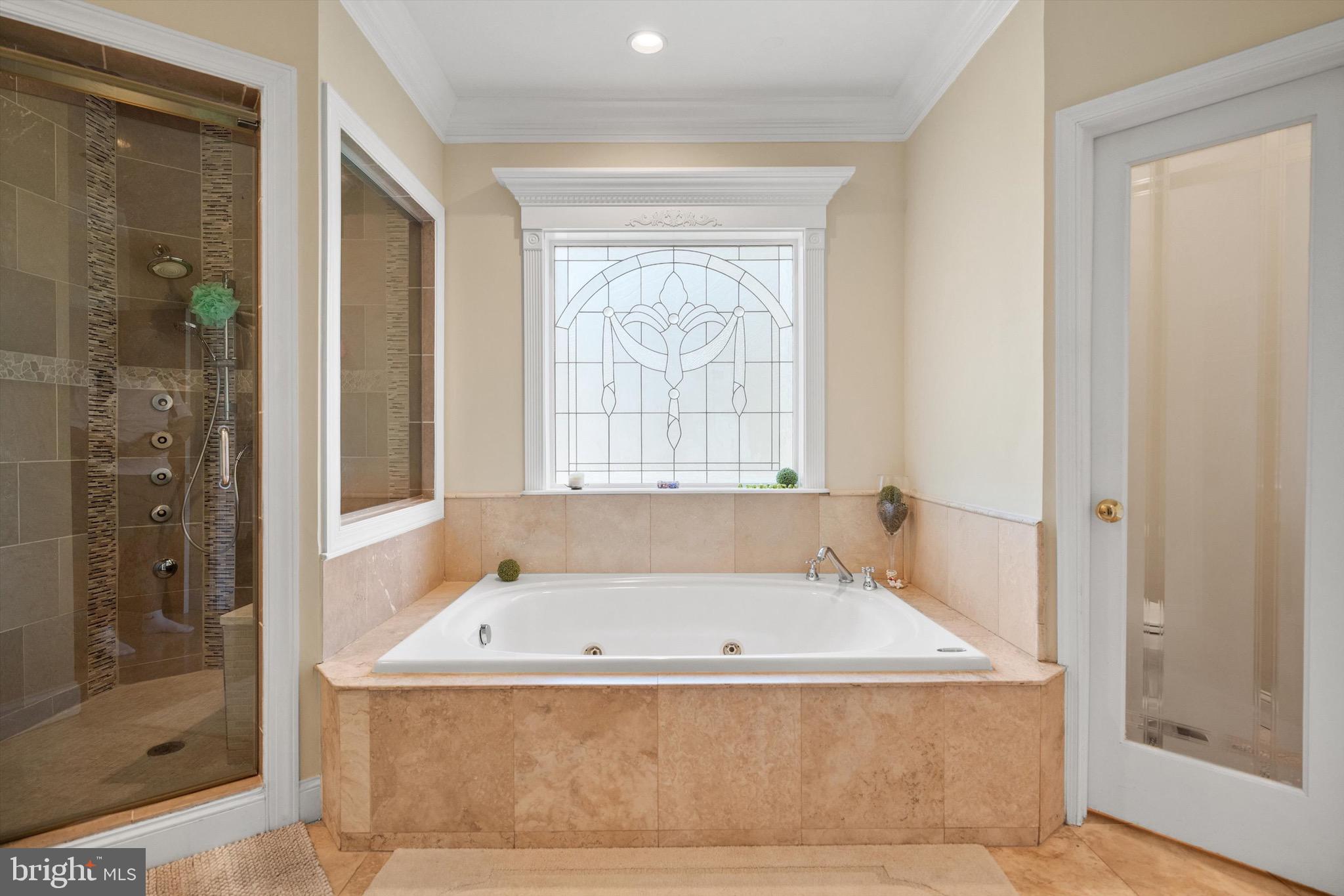 WESTHAMPTON - Residential