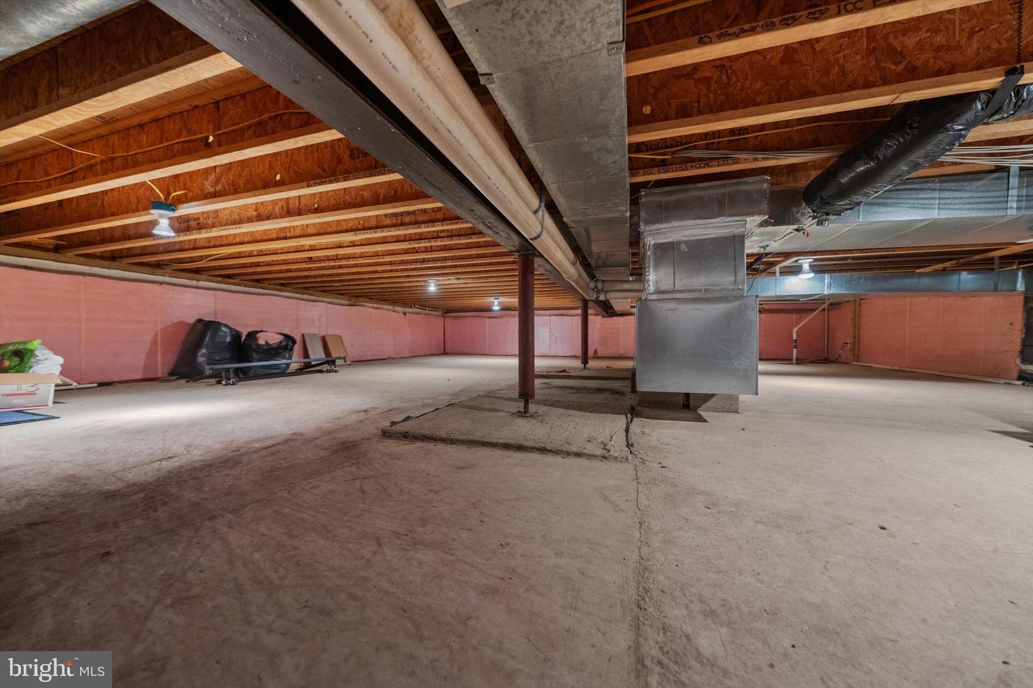 WESTHAMPTON - Residential