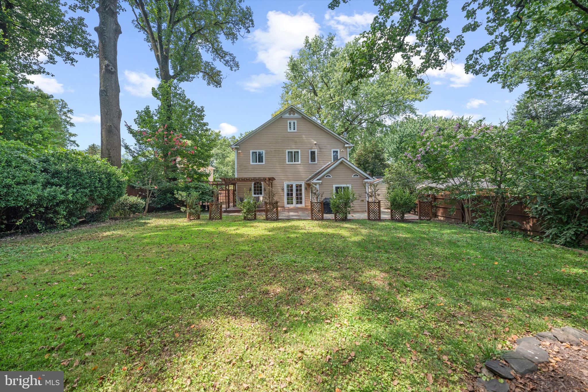 WESTHAMPTON - Residential