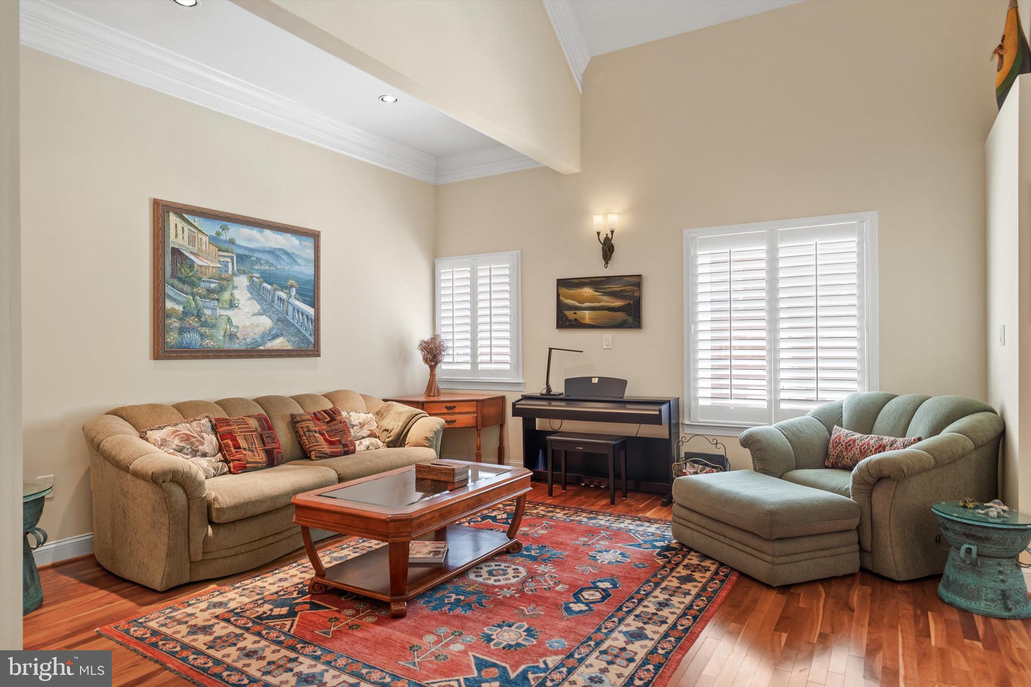 WESTHAMPTON - Residential