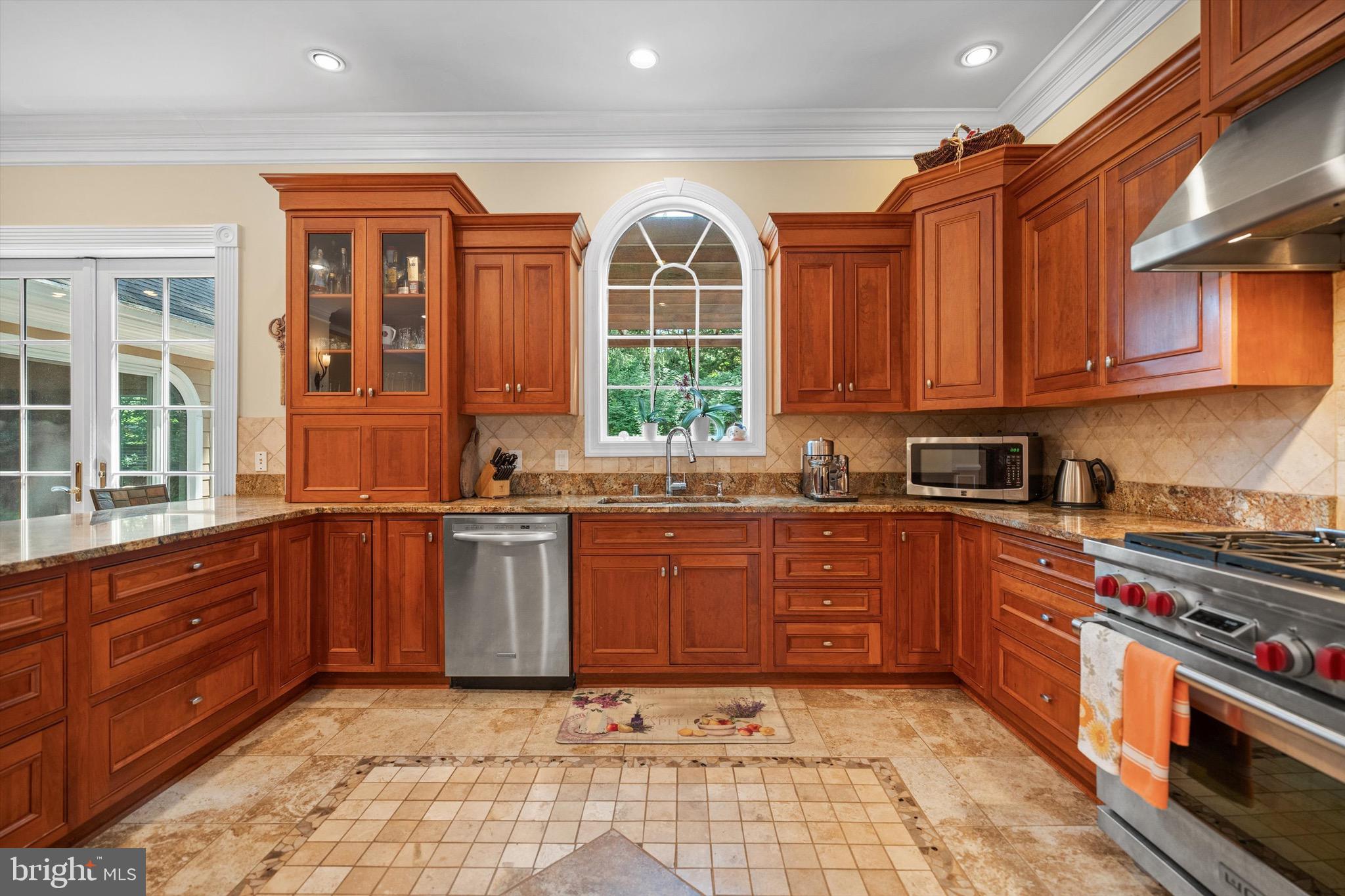 WESTHAMPTON - Residential