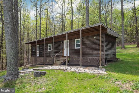 4518 HIGHPOINT LANE THE PLAINS VA 20198