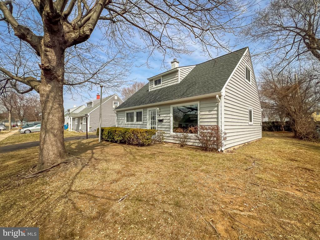 568 SHERMAN LANE
