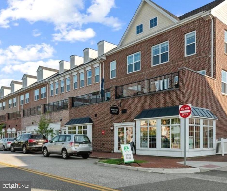 BELMONT BAY - Residential Lease