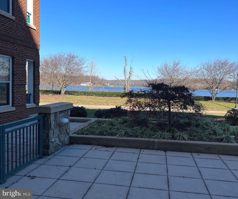 BELMONT BAY - Residential Lease