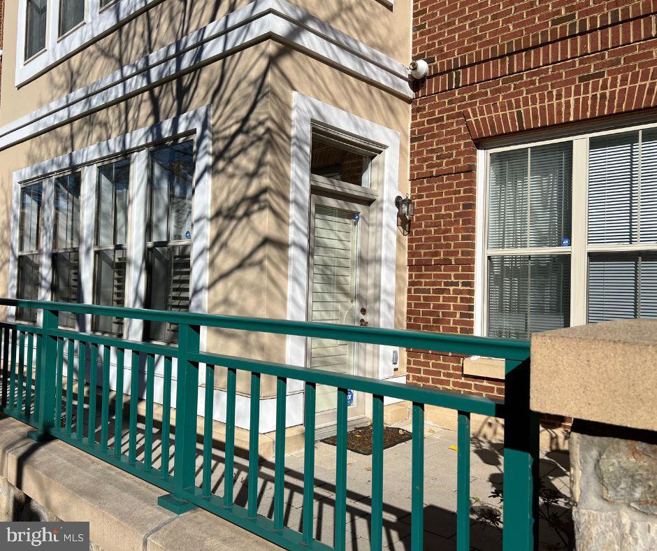 BELMONT BAY - Residential Lease