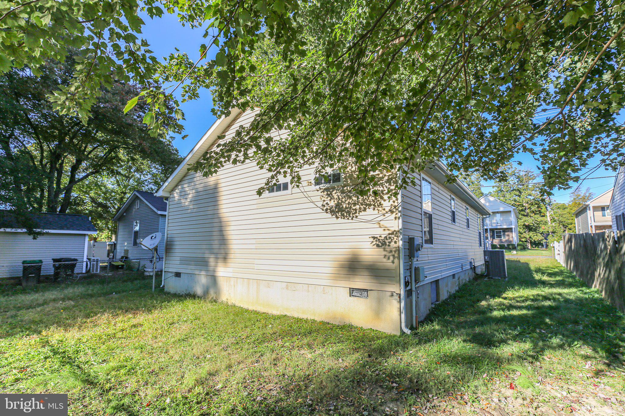 ROSELAND - Residential