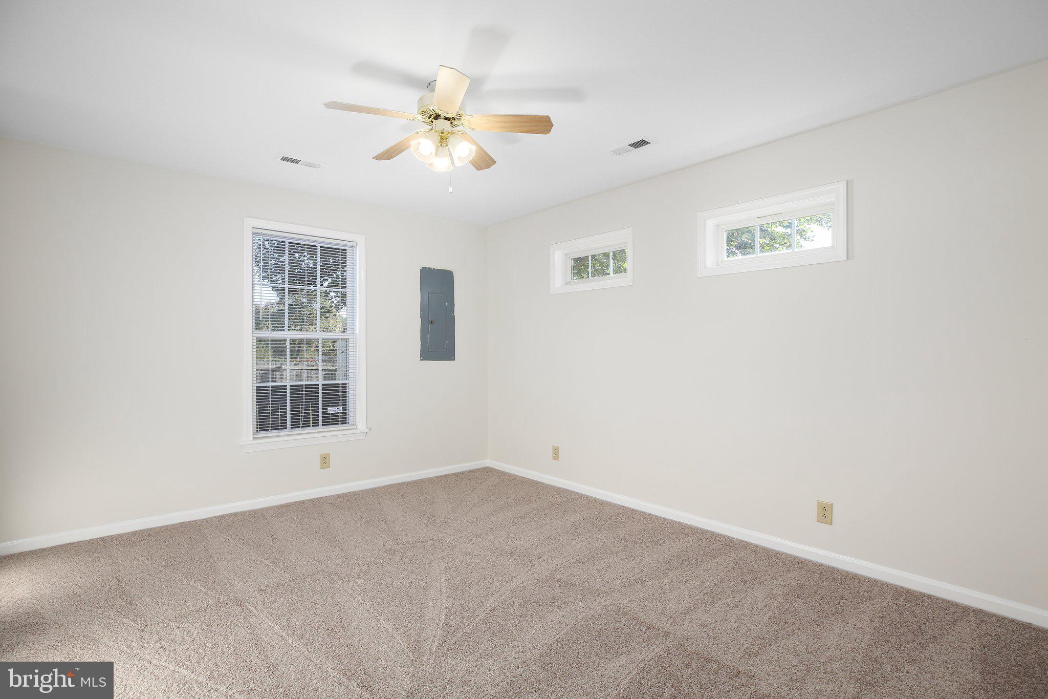 ROSELAND - Residential