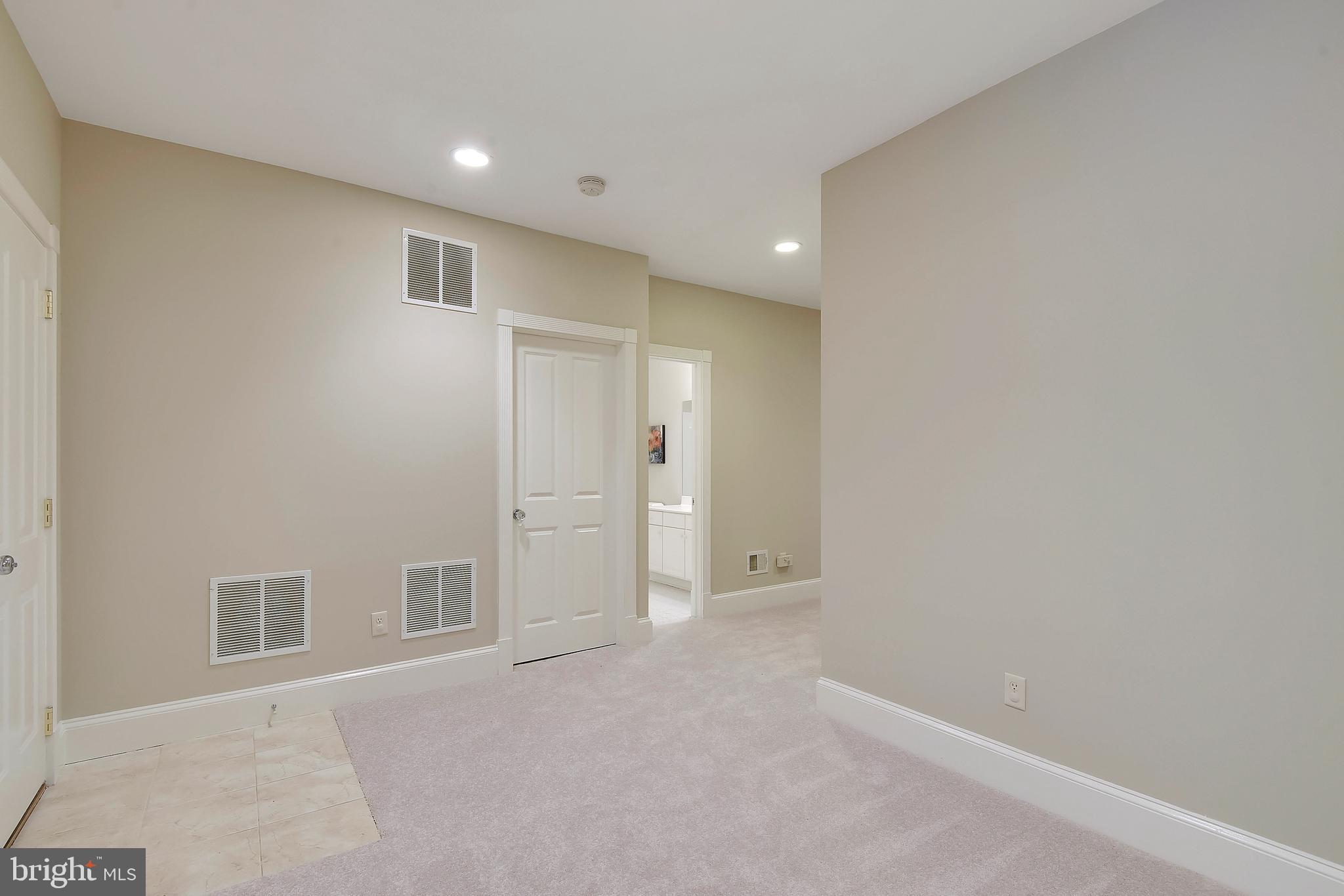 WOODMONT - Residential