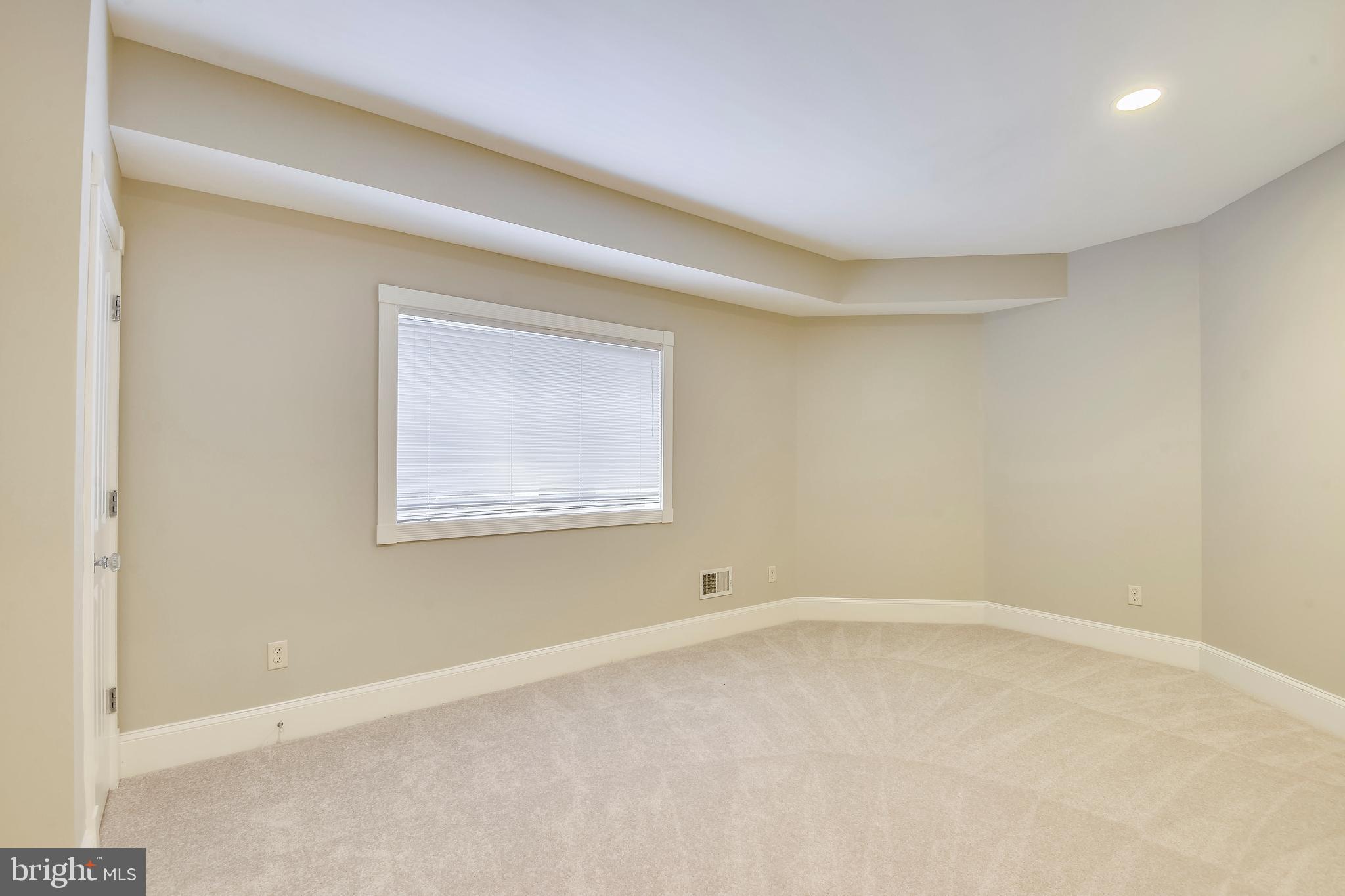 WOODMONT - Residential