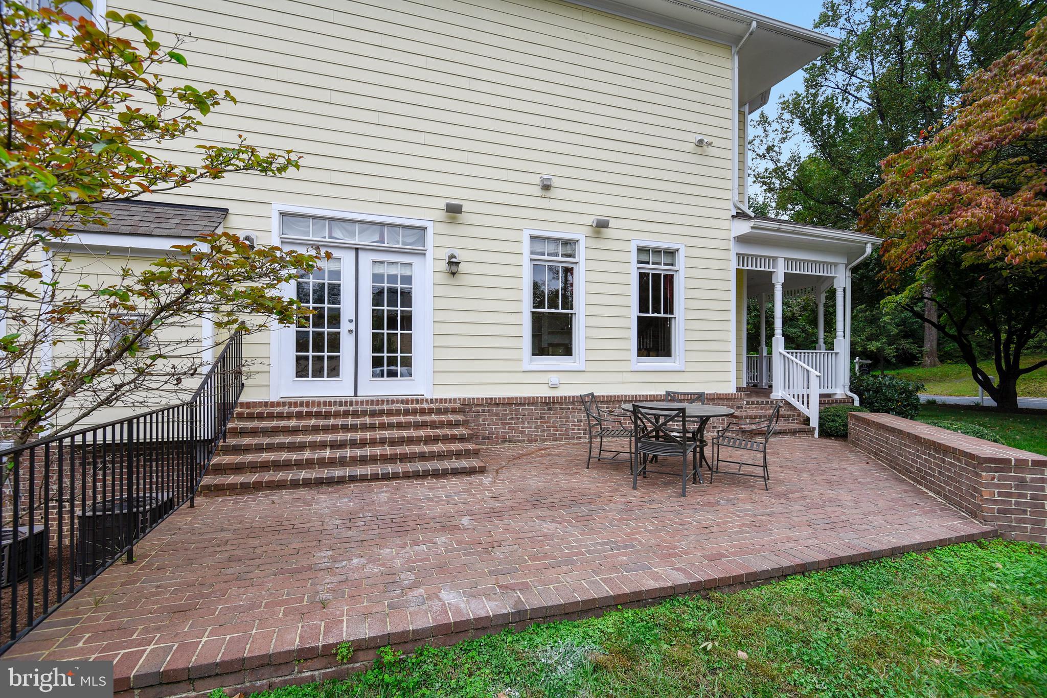 WOODMONT - Residential