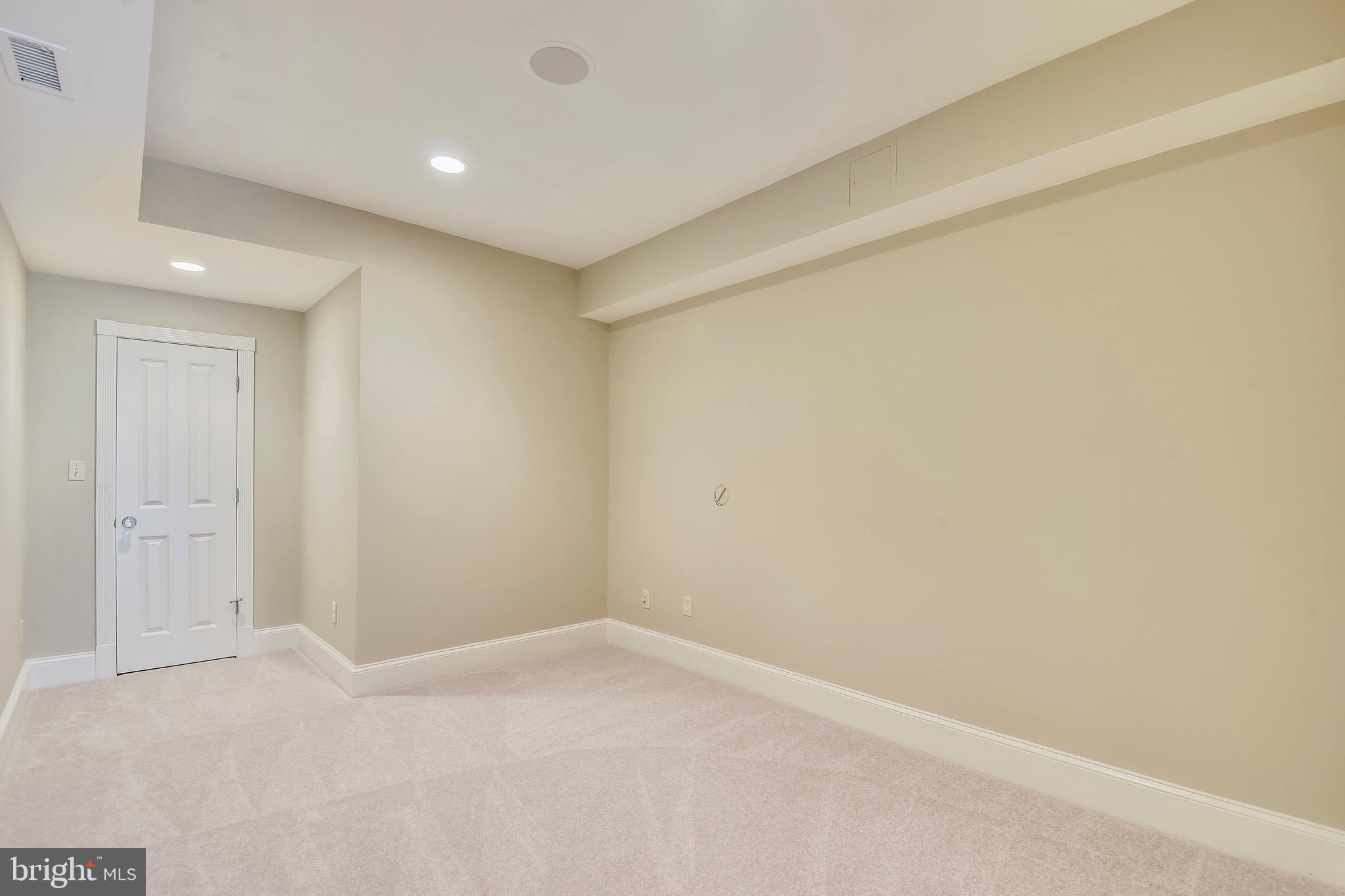 WOODMONT - Residential