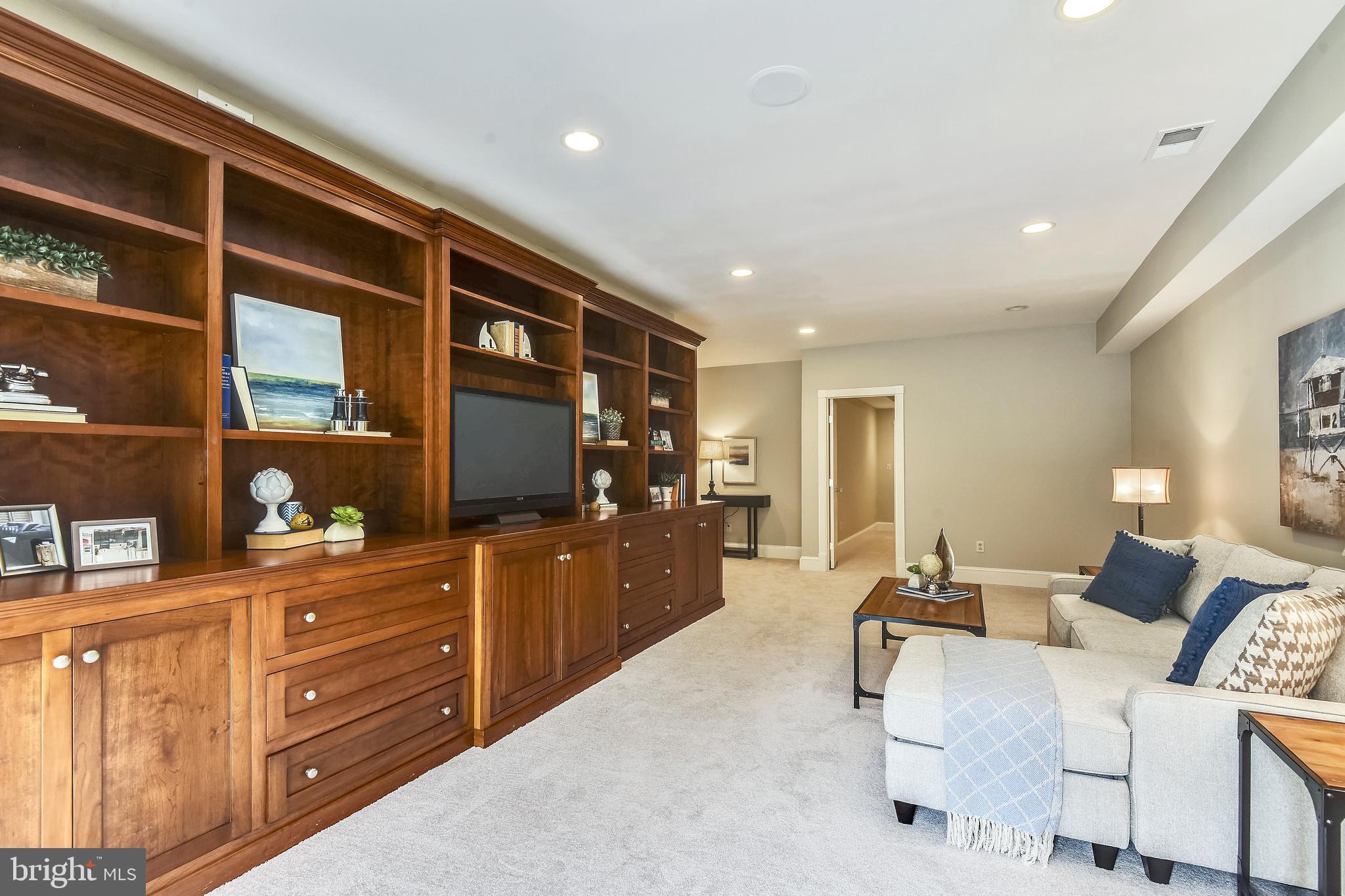 WOODMONT - Residential