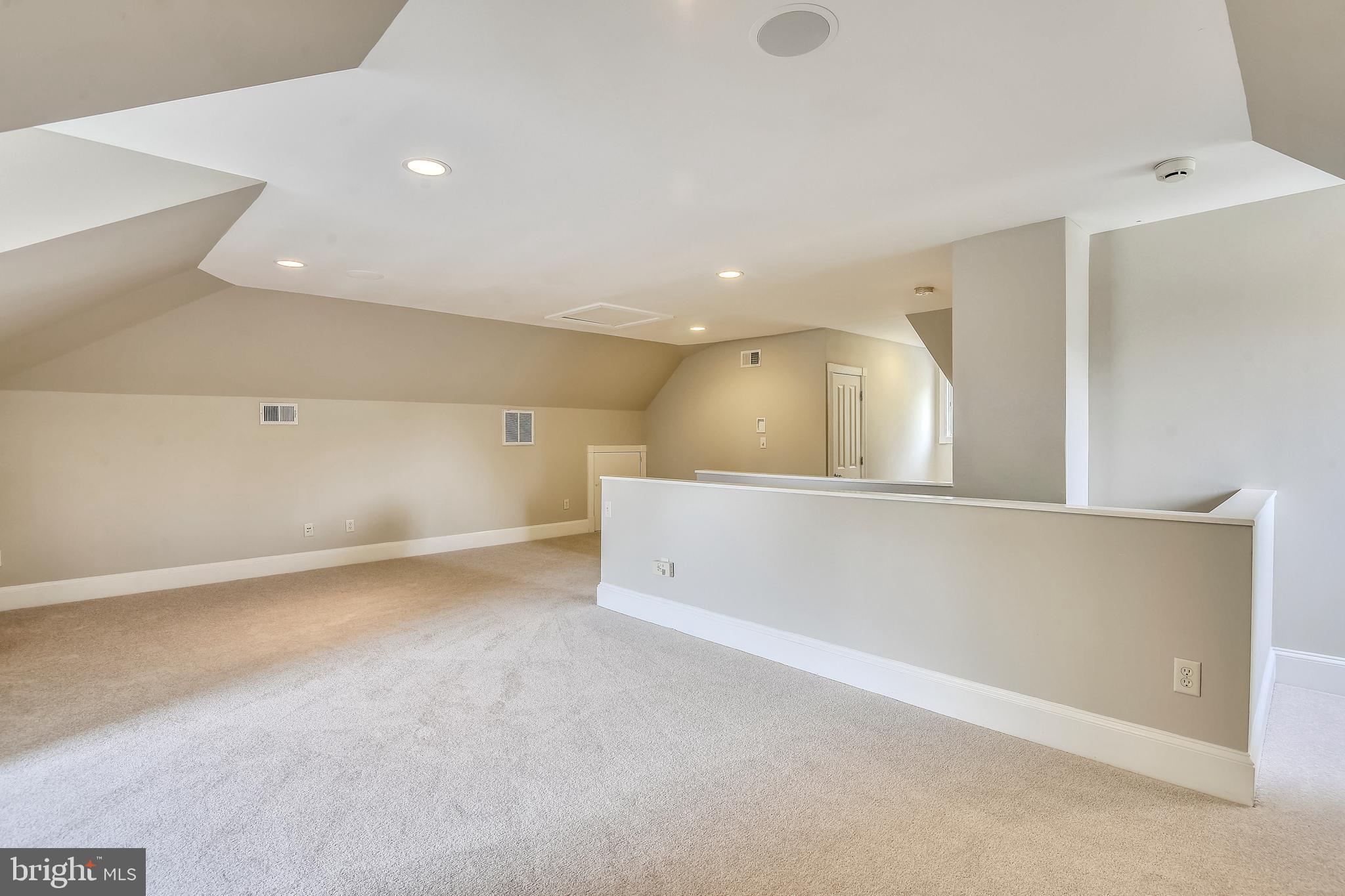 WOODMONT - Residential