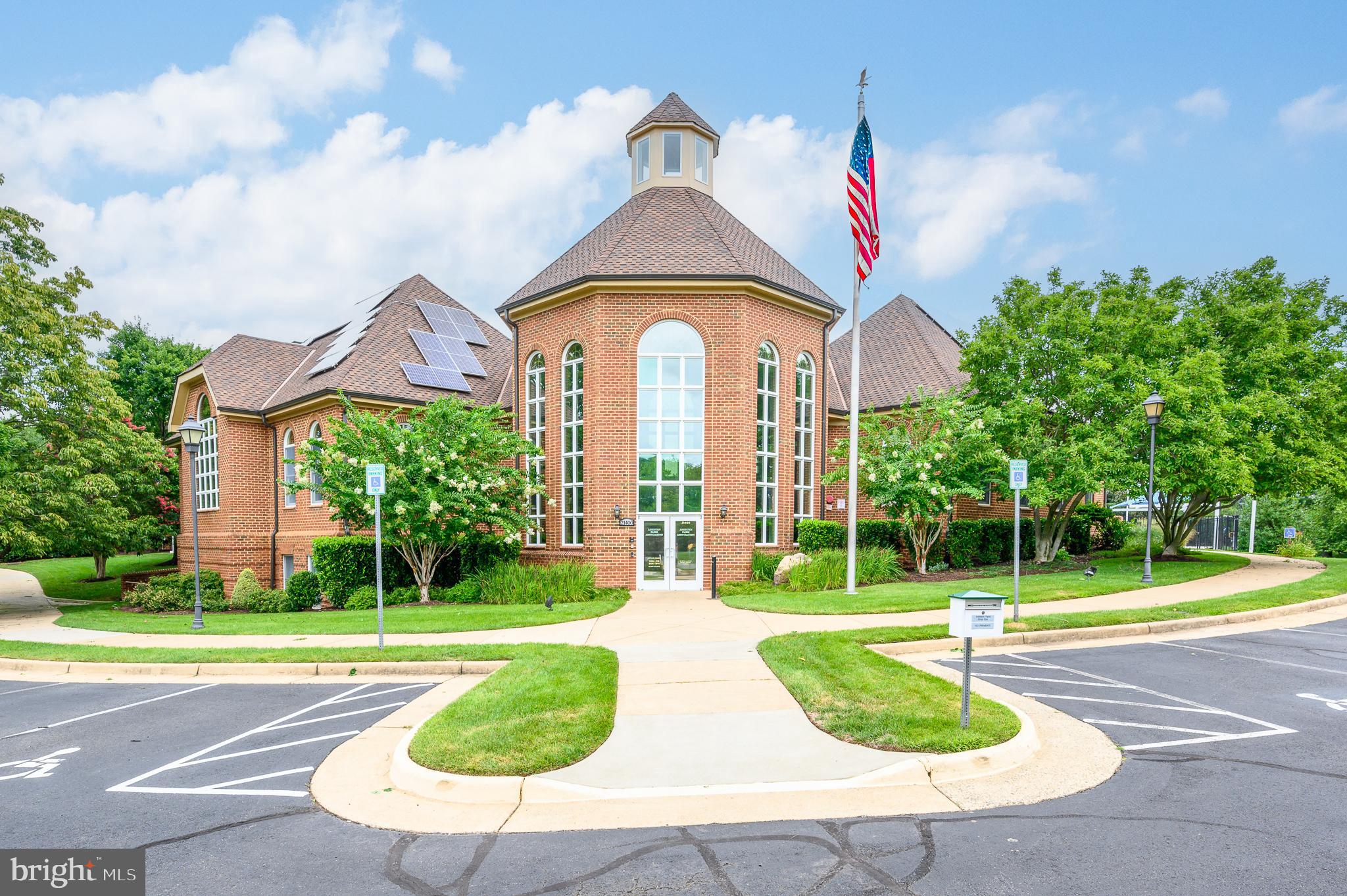 ASHBURN FARM - Residential