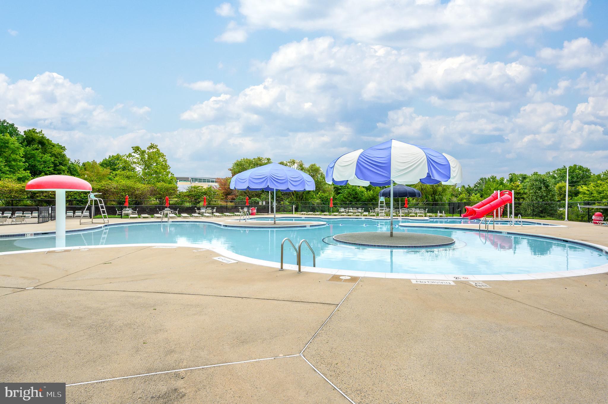 ASHBURN FARM - Residential