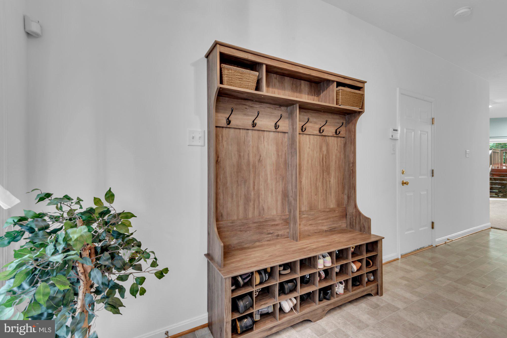 2567 VIREO COURT
