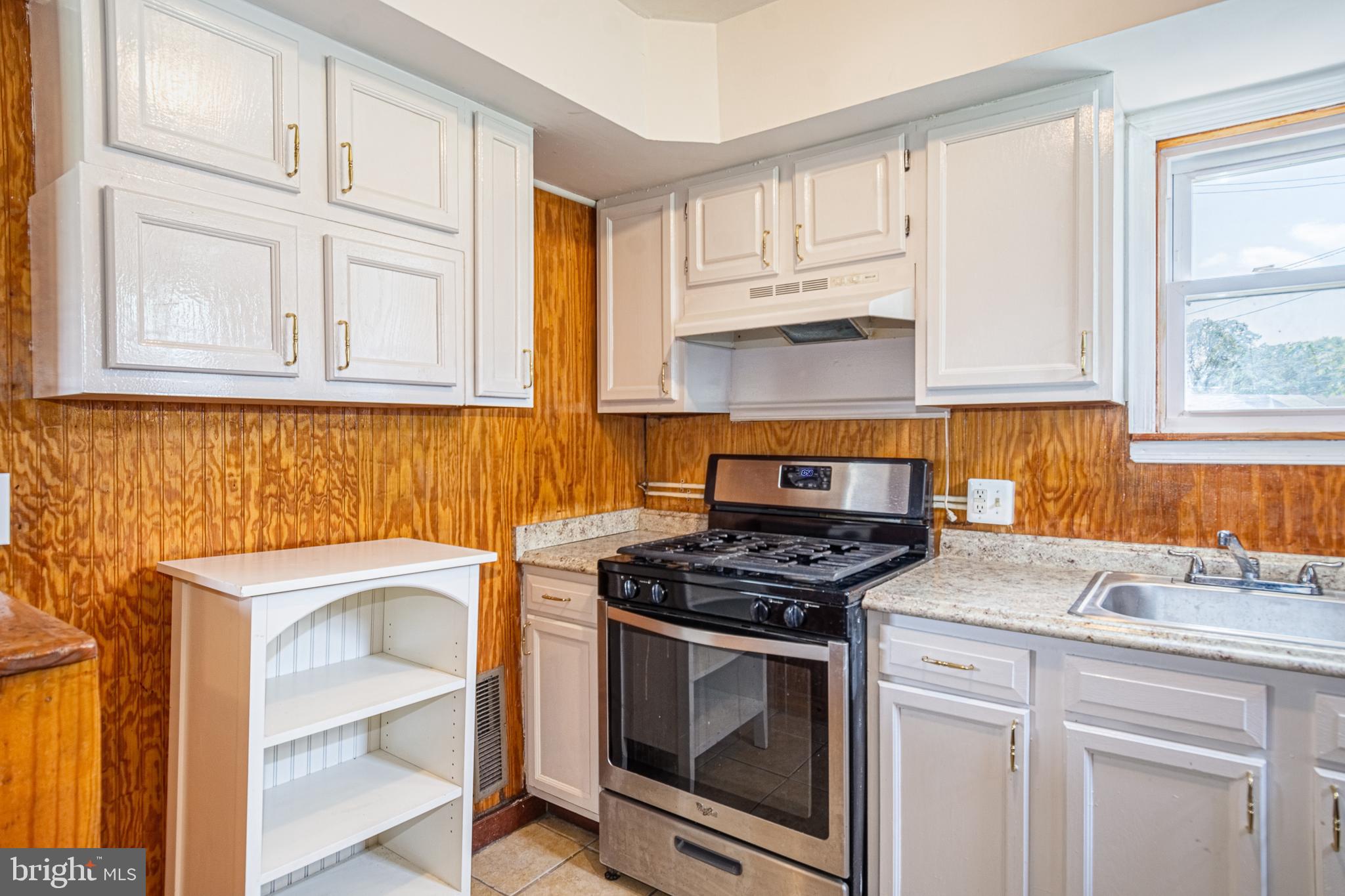 BALTIMORE HIGHLANDS - Residential