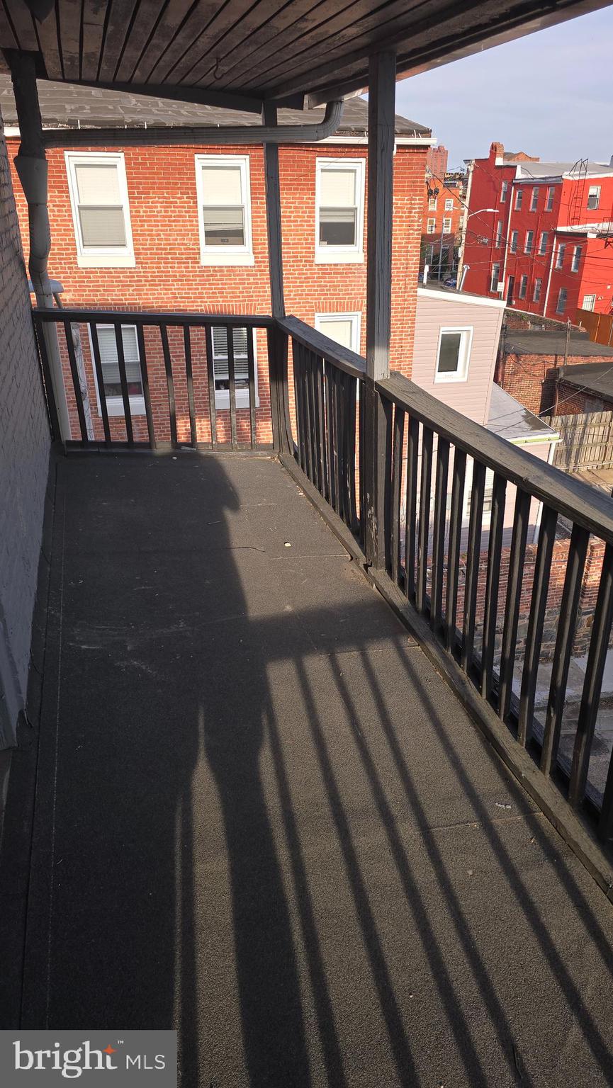 HOLLINS MARKET - Residential Lease