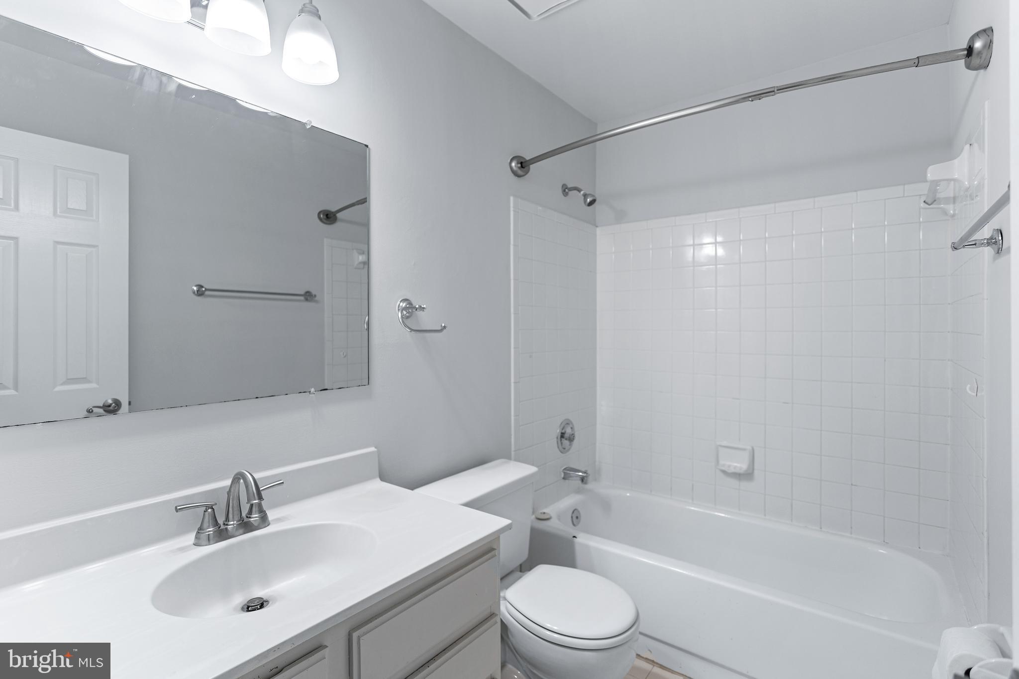 DALE CITY - Residential