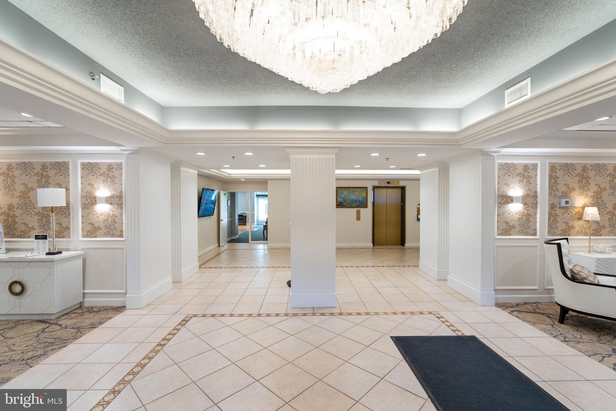 LANSDOWNE WOODS - Residential