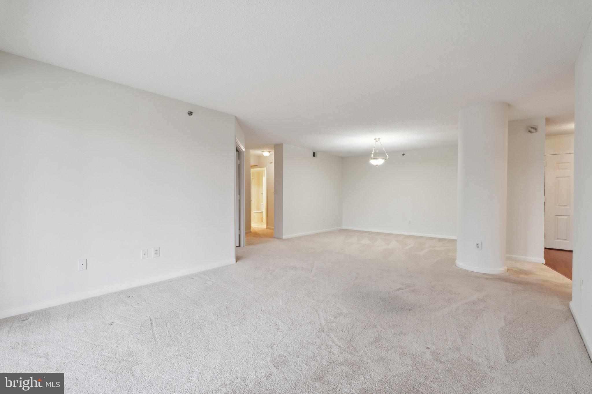 LANSDOWNE WOODS - Residential