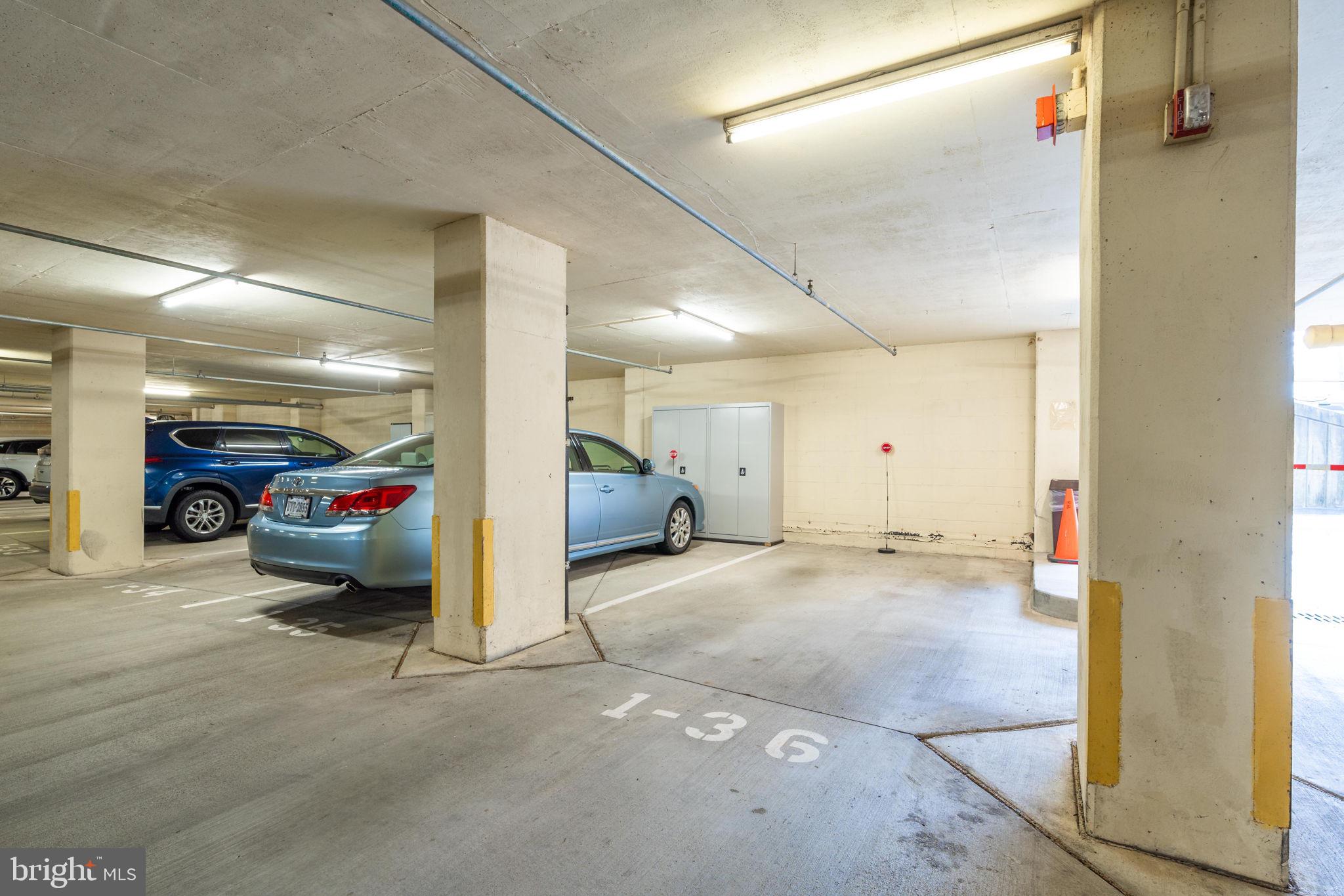 LANSDOWNE WOODS - Residential