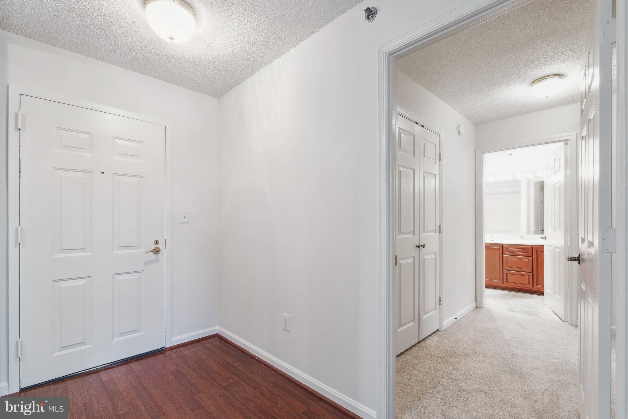 LANSDOWNE WOODS - Residential