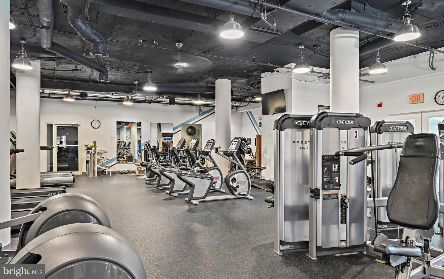 LANSDOWNE WOODS - Residential