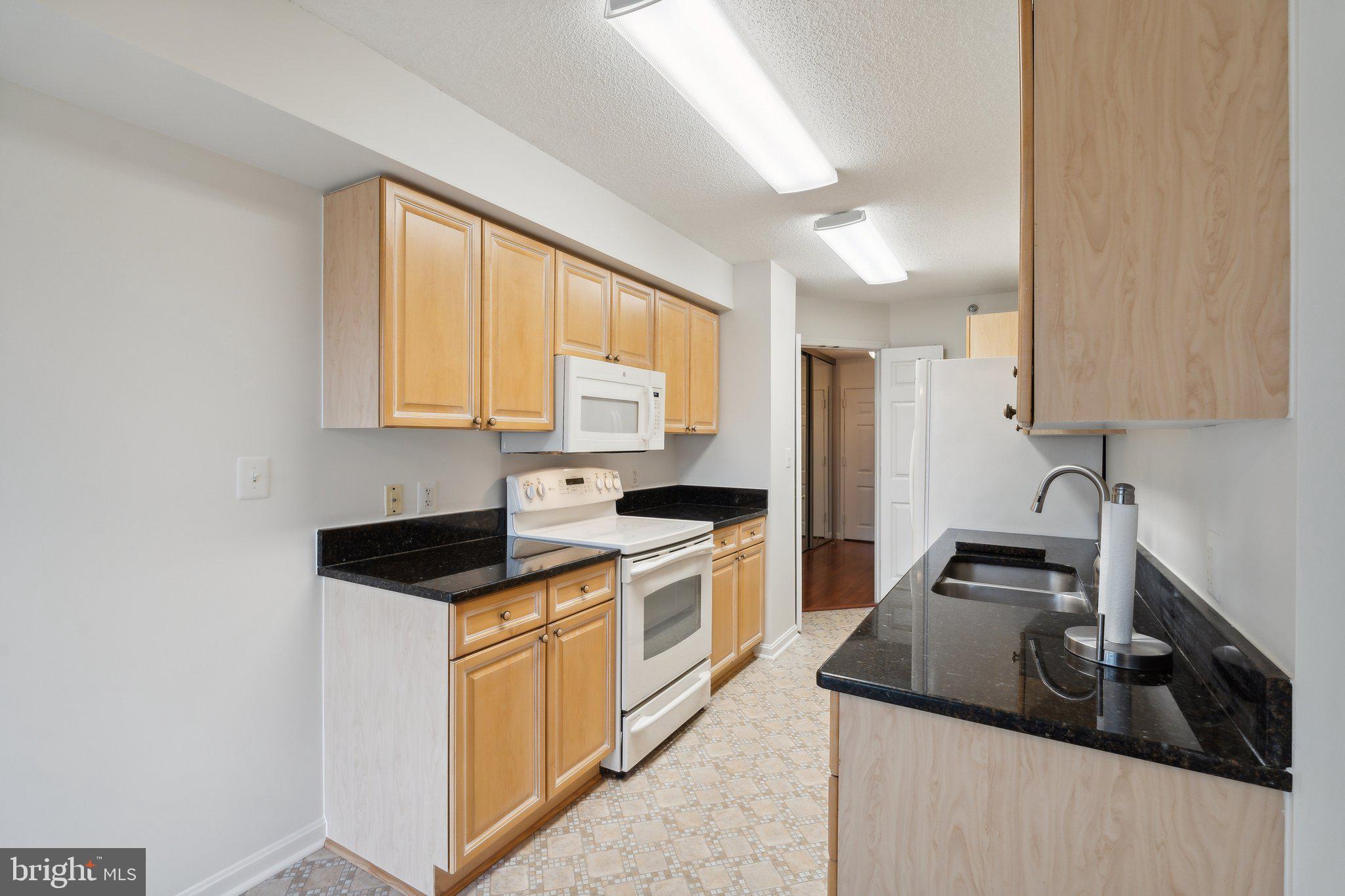 LANSDOWNE WOODS - Residential