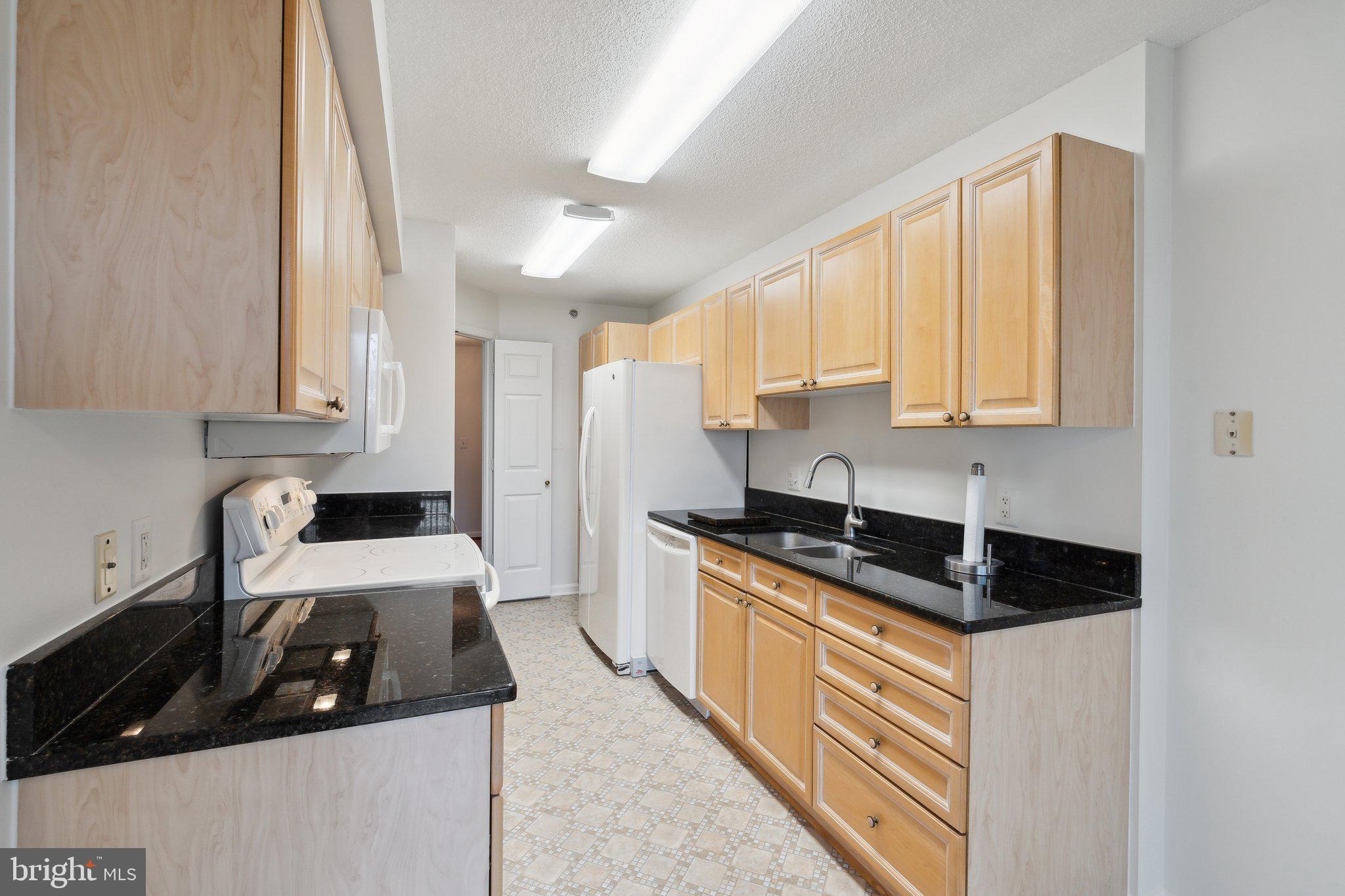 LANSDOWNE WOODS - Residential