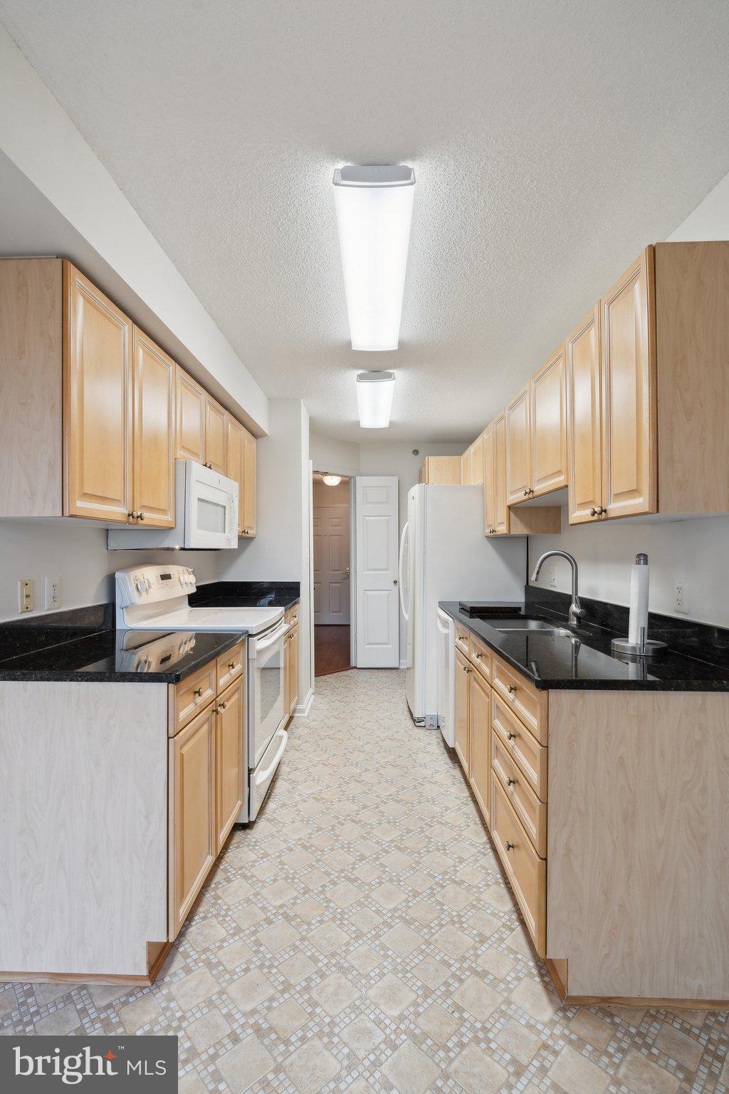 LANSDOWNE WOODS - Residential