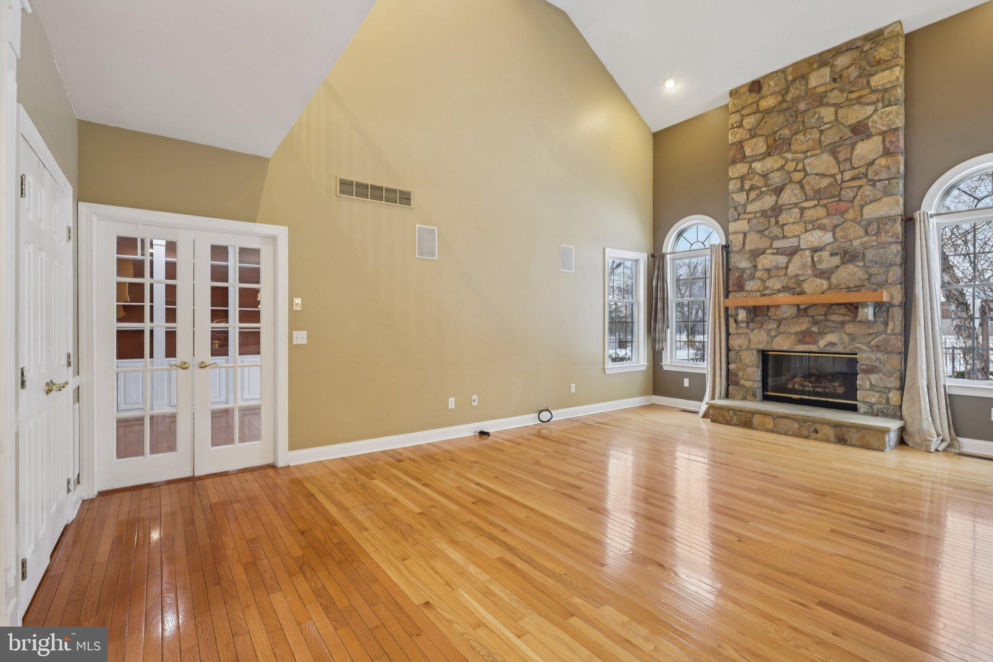 HIGH POINTE AT HOP - Residential