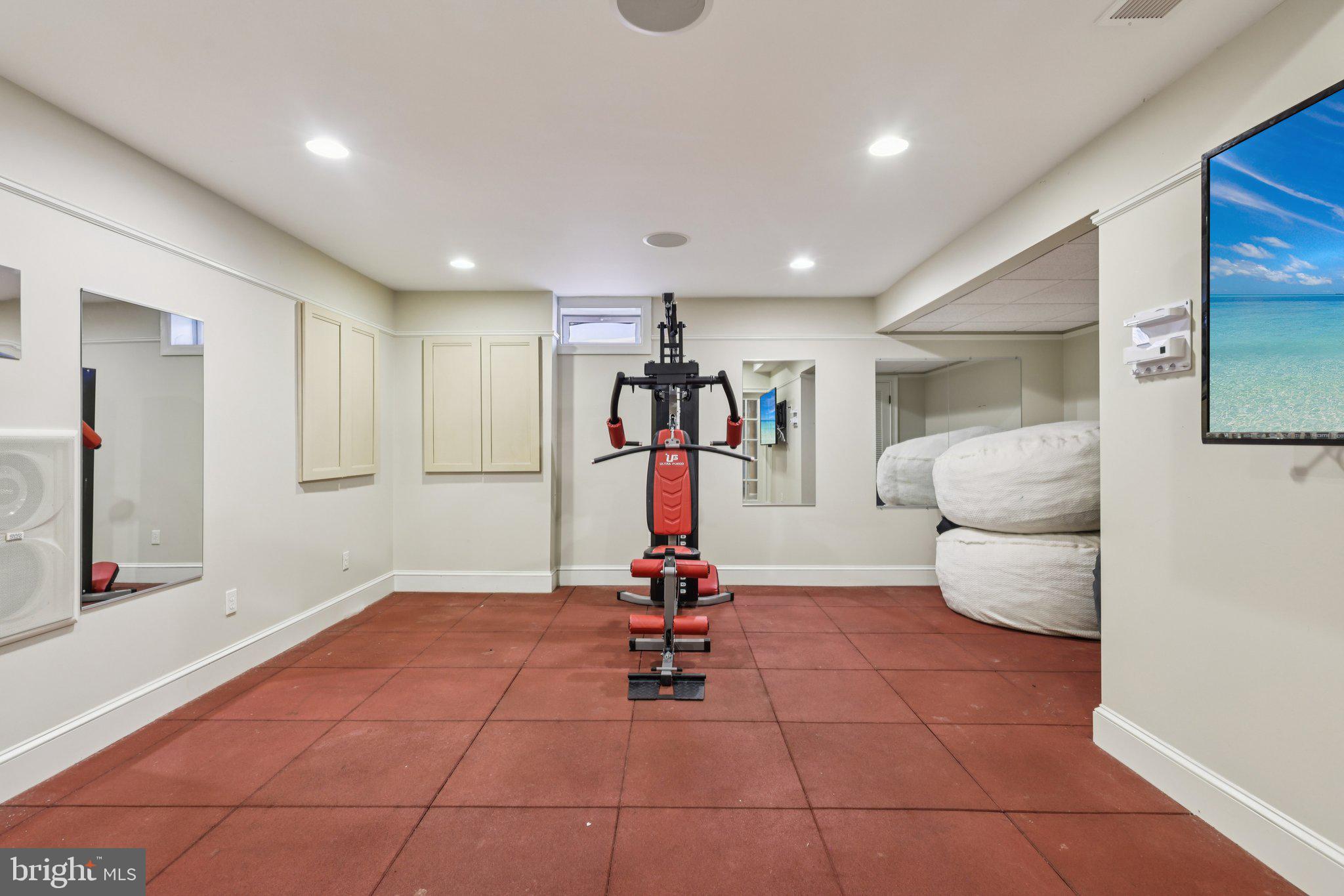 HIGH POINTE AT HOP - Residential