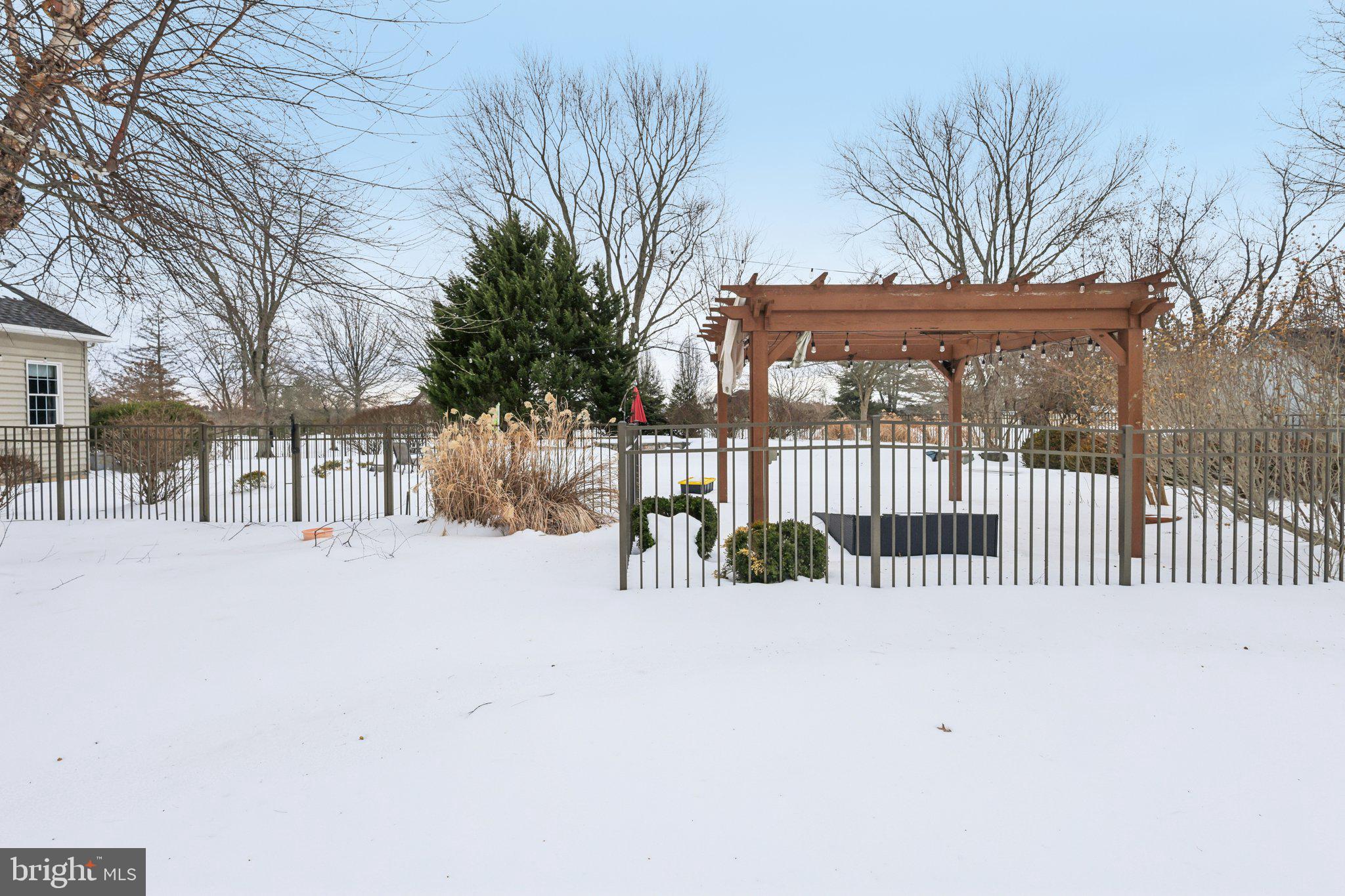 HIGH POINTE AT HOP - Residential