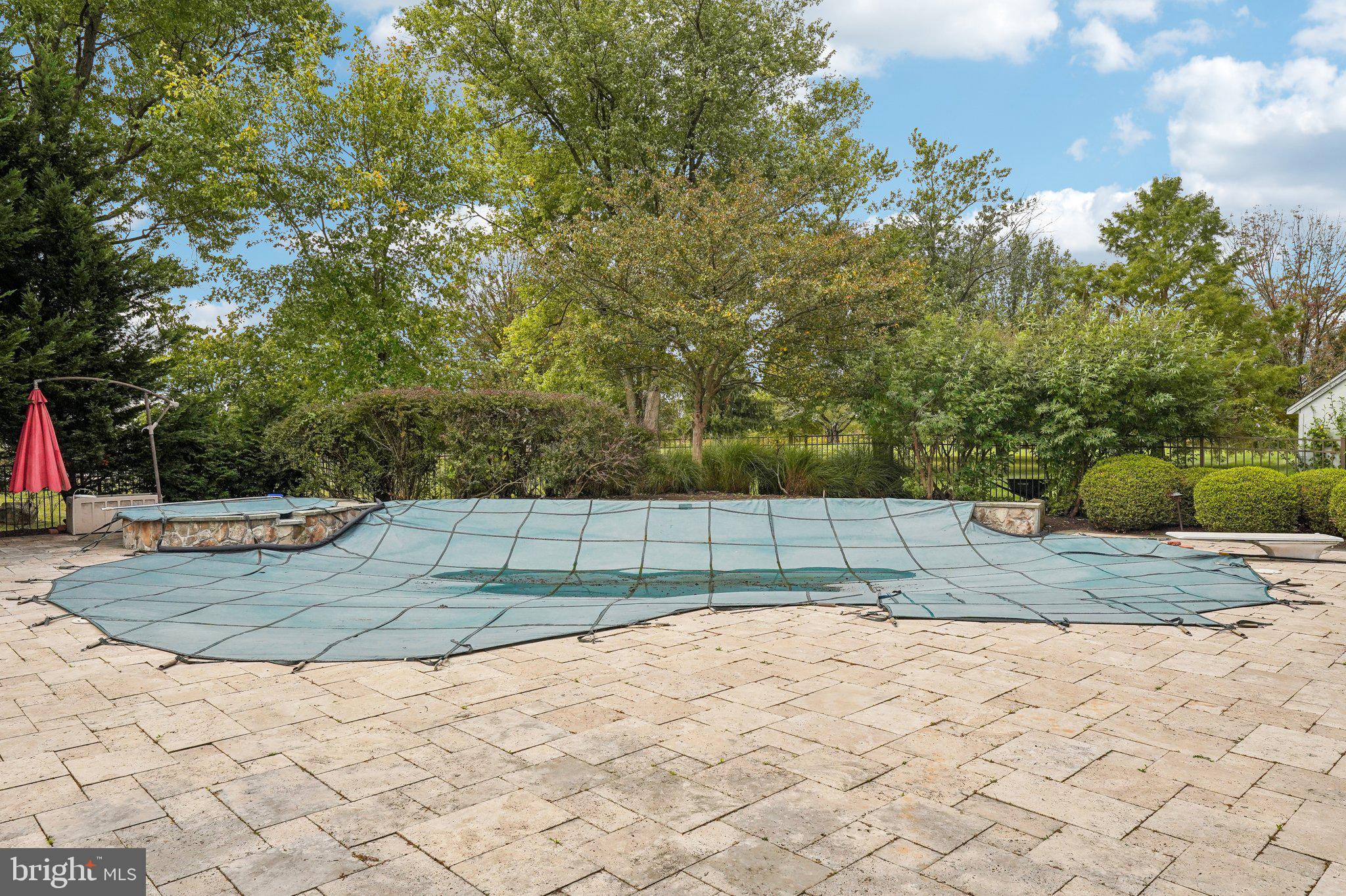 HIGH POINTE AT HOP - Residential