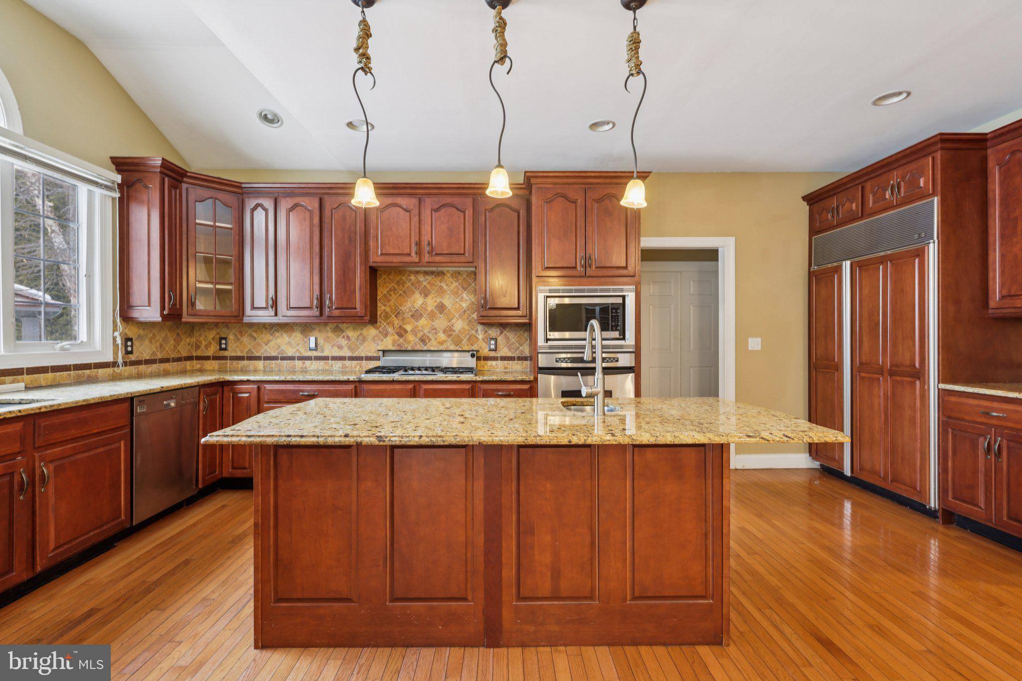 HIGH POINTE AT HOP - Residential