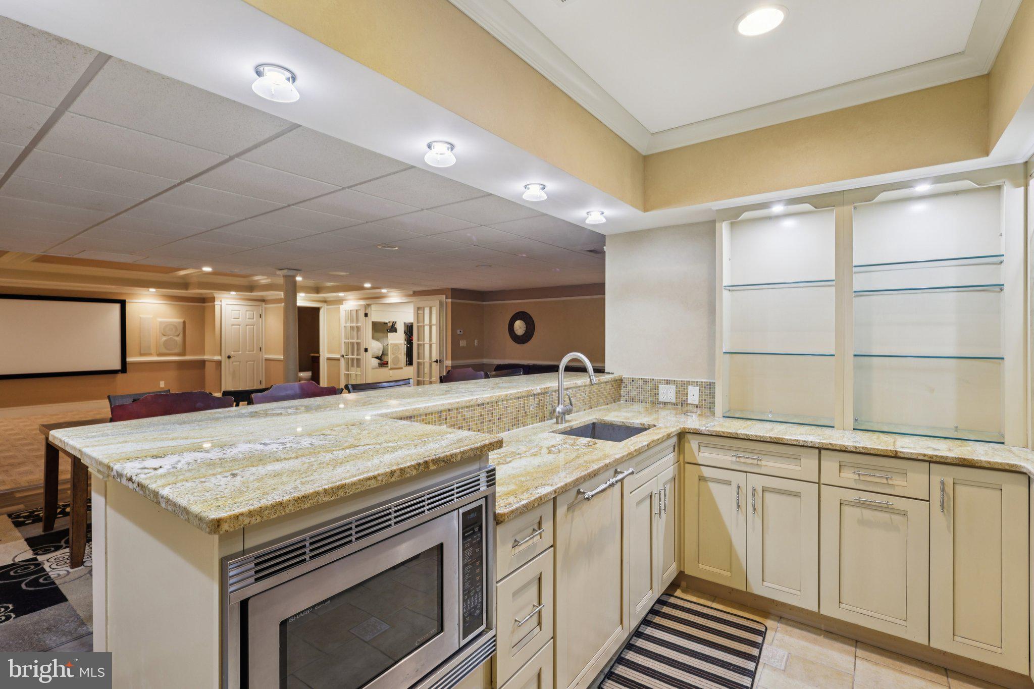 HIGH POINTE AT HOP - Residential