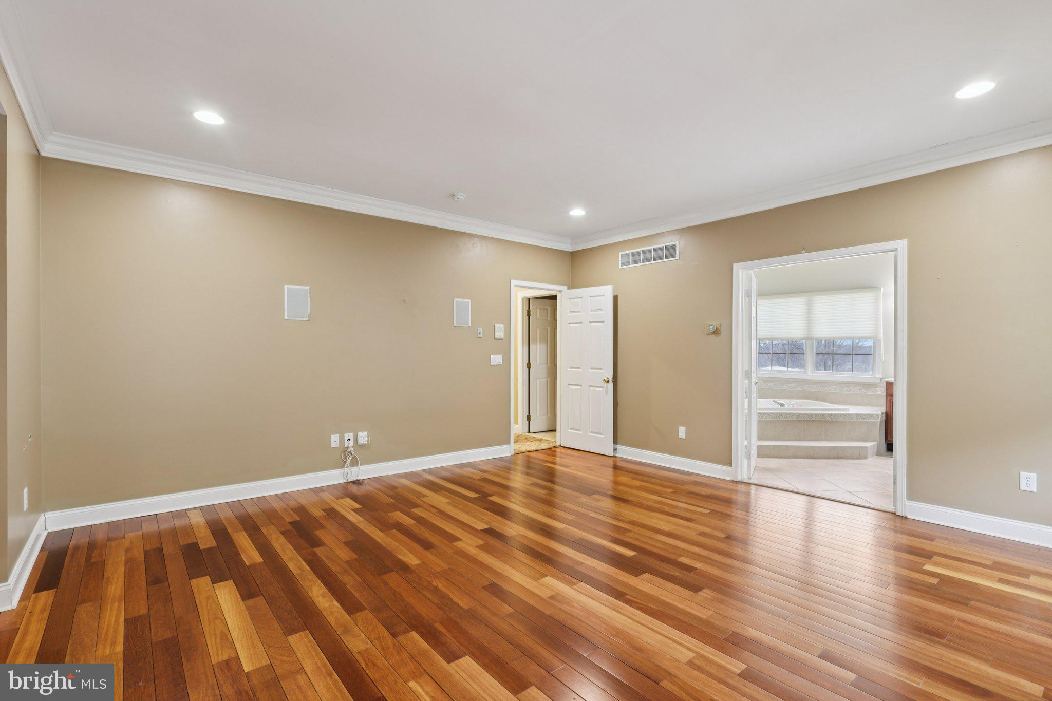 HIGH POINTE AT HOP - Residential