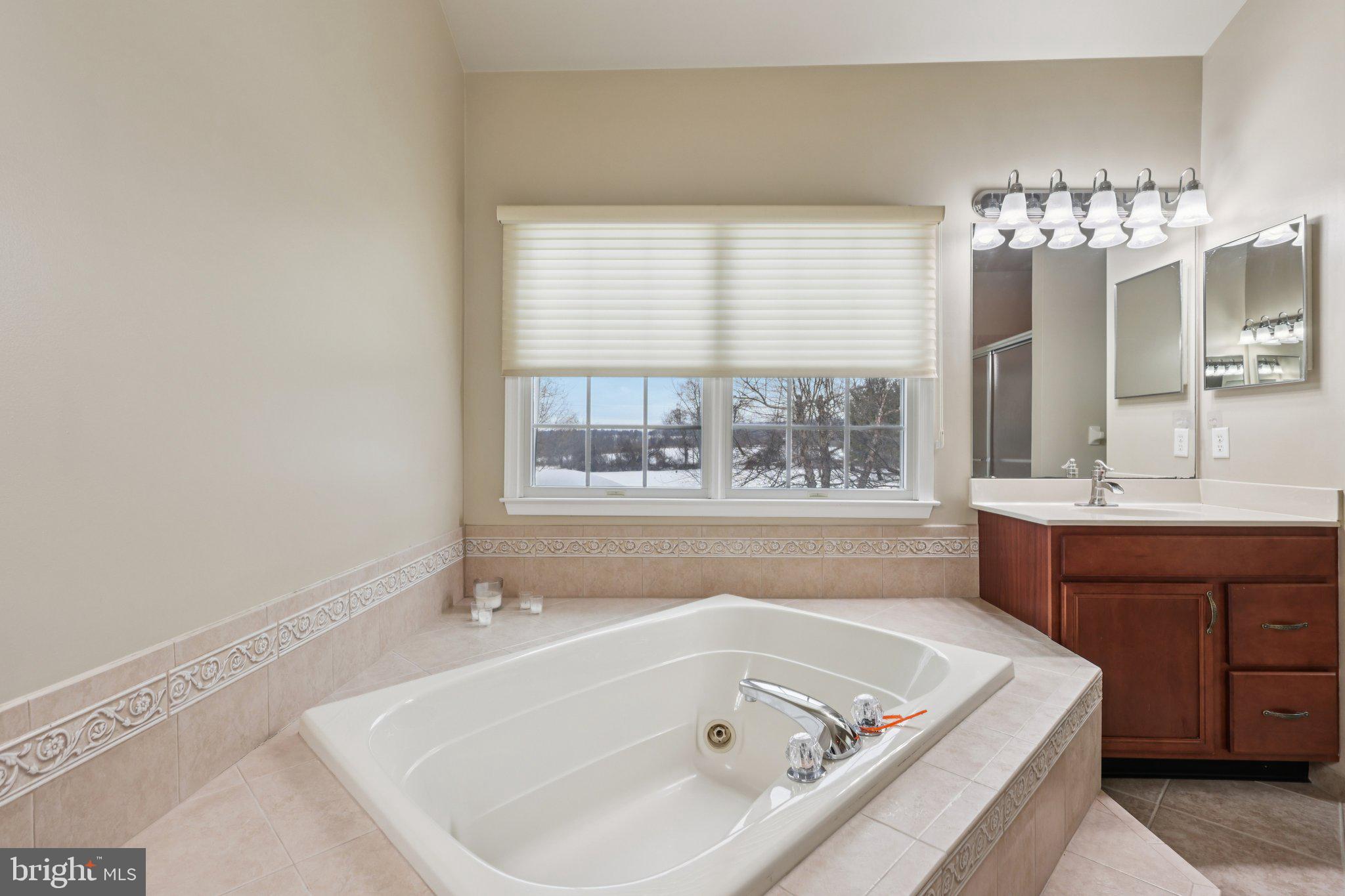 HIGH POINTE AT HOP - Residential