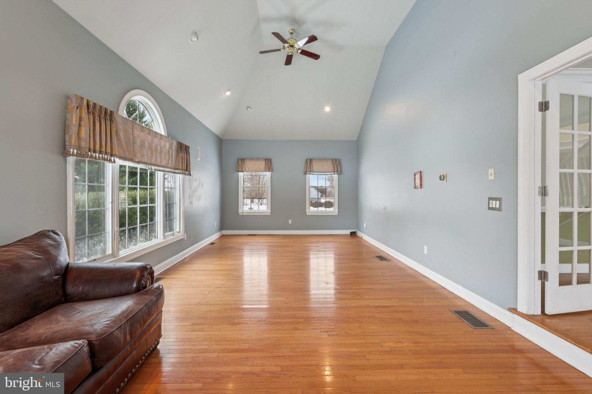 HIGH POINTE AT HOP - Residential