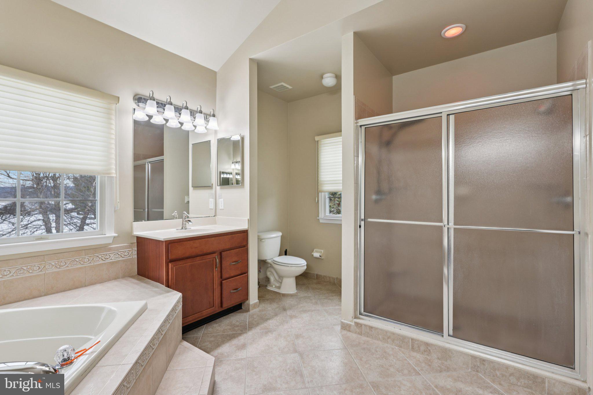 HIGH POINTE AT HOP - Residential