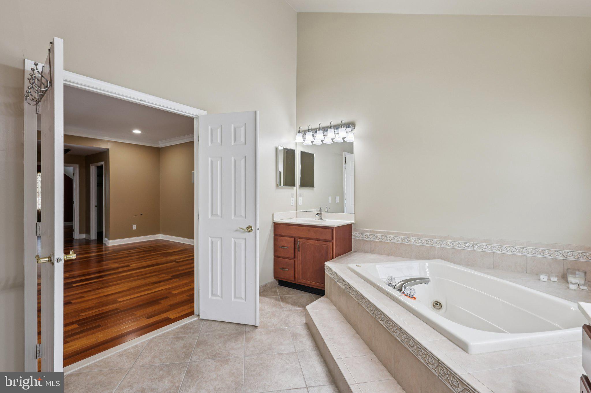 HIGH POINTE AT HOP - Residential