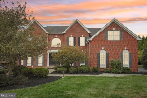 22 Hallett Drive, Pennington, NJ MLS: NJME2072962