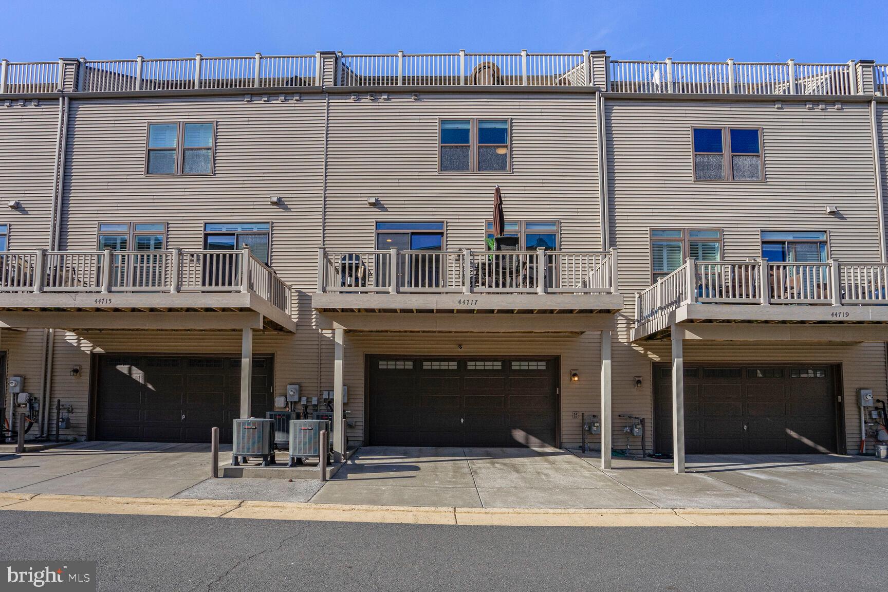 SM ONE LOUDOUN CONDO - Residential