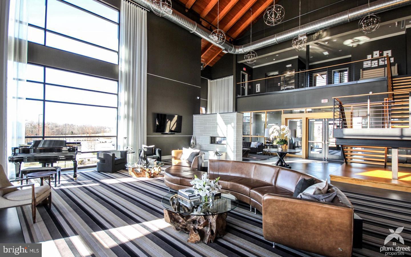 SM ONE LOUDOUN CONDO - Residential